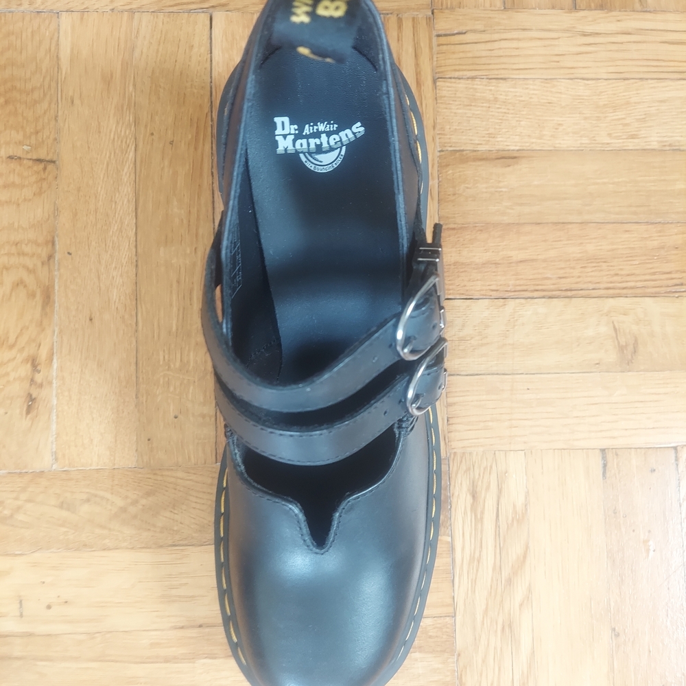 Dr. Martens Black Women's Shoes NWT - Picture 5 of 6